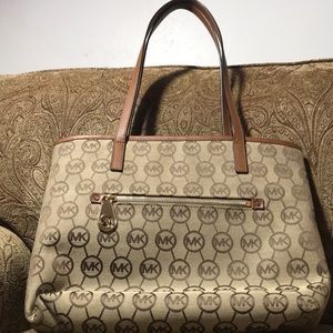 Michael kors shoulder bag